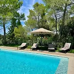 Le Clos Des Cigales Frühstückspension Nîmes