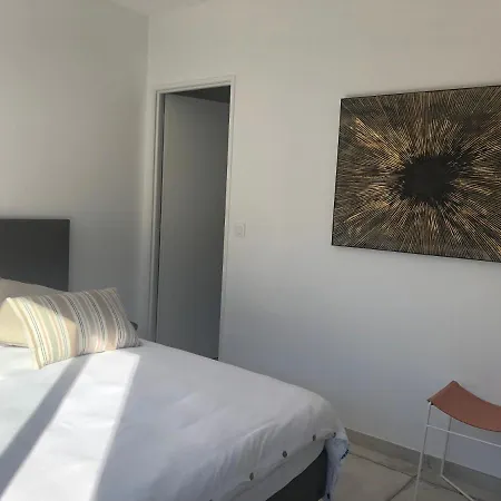 Le Clos Des Cigales Bed & Breakfast
